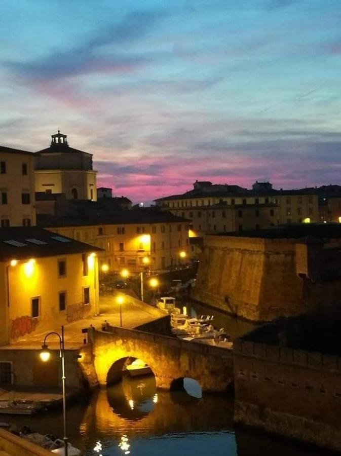 Apartmán Mansarda Pieno Centro Livorno Exteriér fotografie